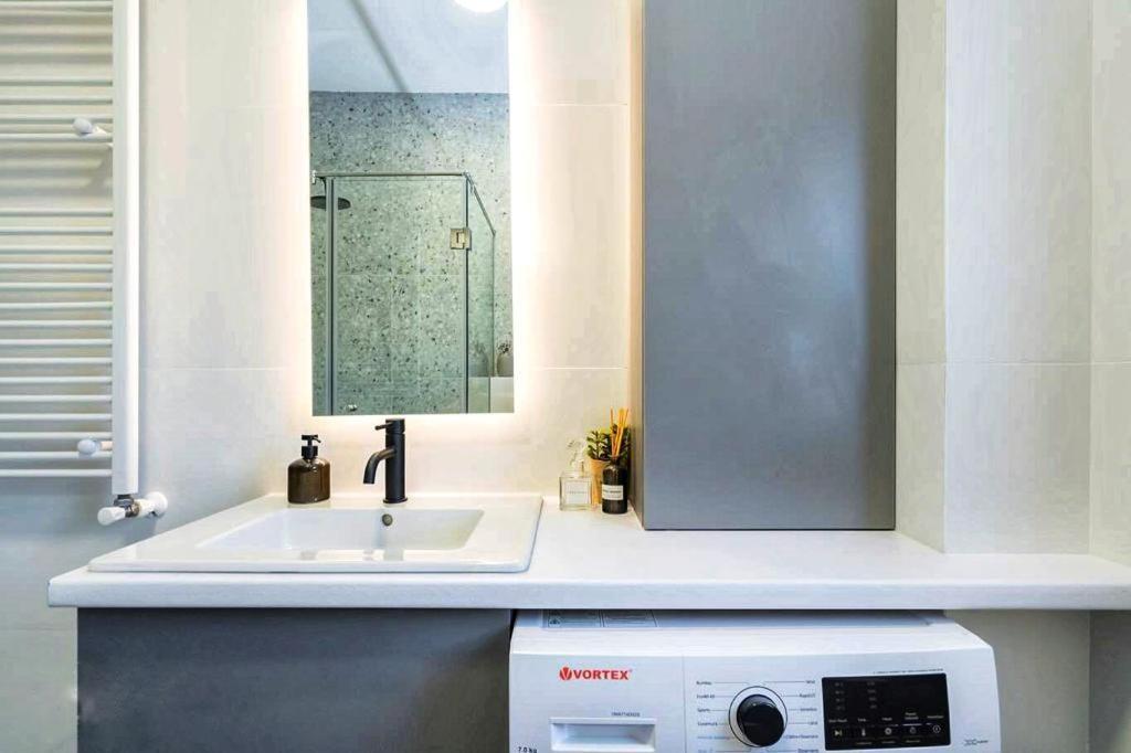 Angelo Bello Luxury Suite City Center By Sattal Bucarest Extérieur photo